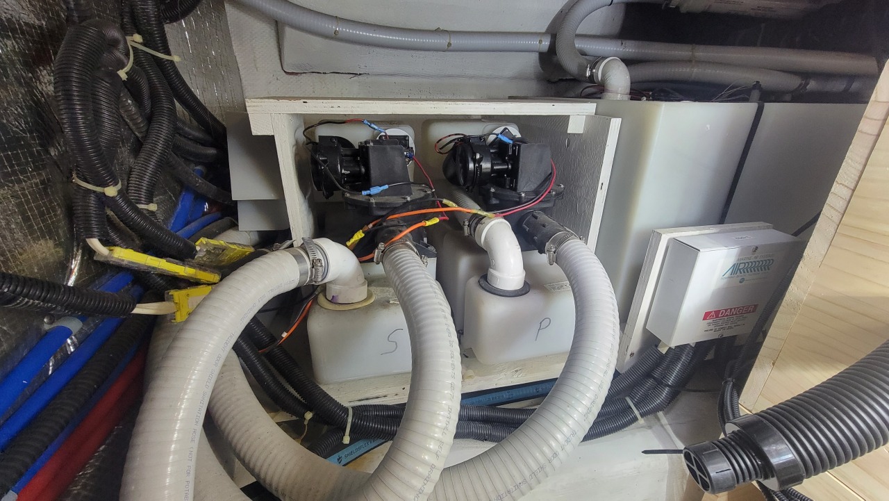 Dual Marine Vacu Pump Systems